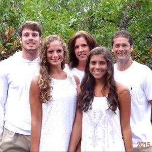 Meet your Posher, Avery